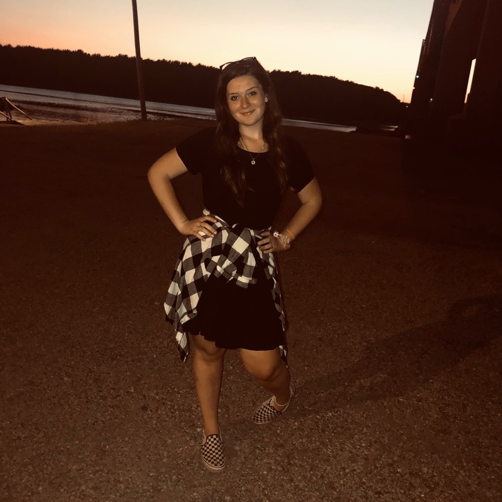 Meet your Posher, Ashlee
